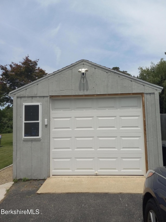 17 Crane Ave, Pittsfield, MA 01201 - view of detached garage