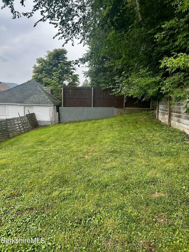 89-91 N Summer St, Adams, MA 01220 - view of yard