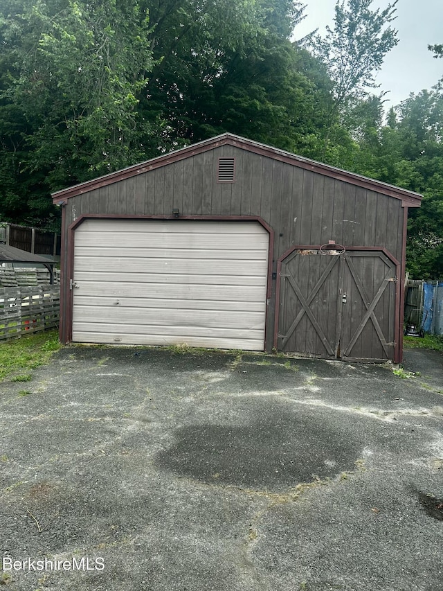 89-91 N Summer St, Adams, MA 01220 - view of detached garage