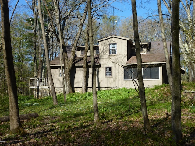 view of side of home