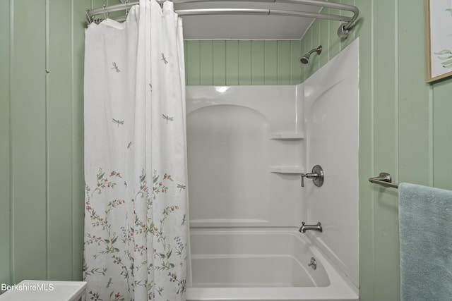 171 Lake Shore Dr, Otis, MA 01253 - bathroom featuring shower / tub combo with curtain