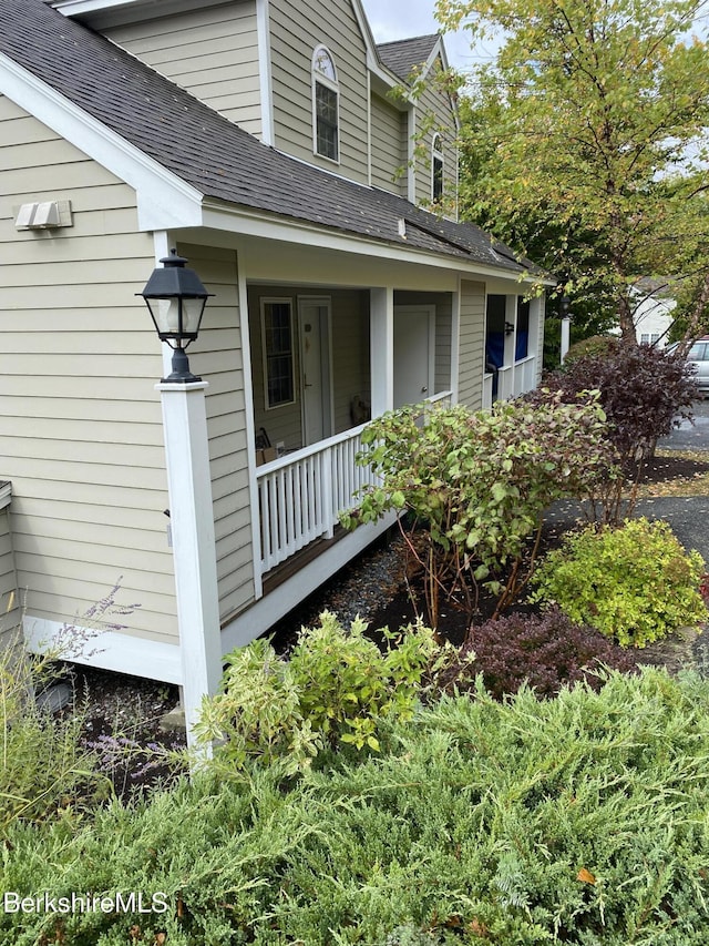 entrance to property with a porch