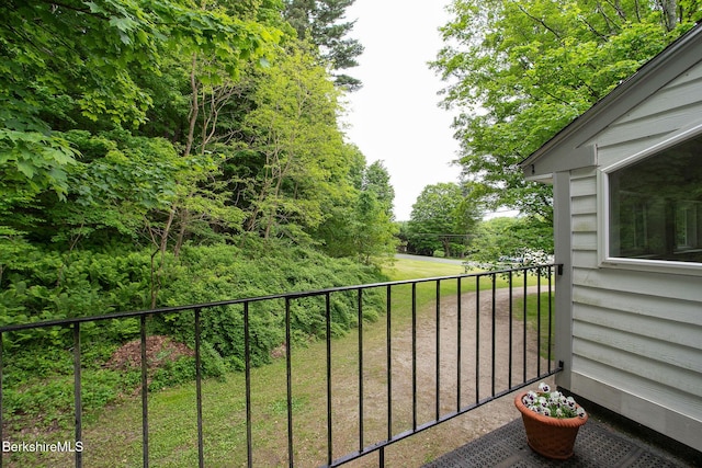 649 Hewins St, Sheffield, MA 01257 - view of balcony