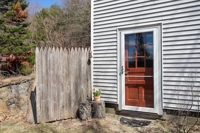649 Hewins St, Sheffield, MA 01257 - view of doorway to property