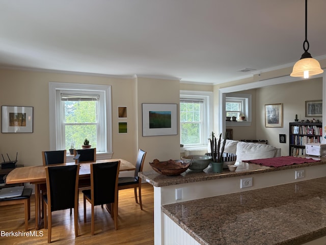 33 Maplewood Ave Unit 305, Pittsfield, MA 01201 - photo 5