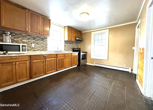 kitchen with sink, stainless steel electric range oven, ornamental molding, a baseboard heating unit, and backsplash