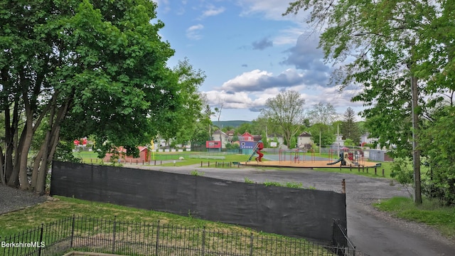 88 Newell St, Pittsfield, MA 01201 - view of road