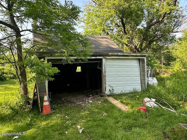 425 Barbour St, North Adams, MA 01247 - view of detached garage