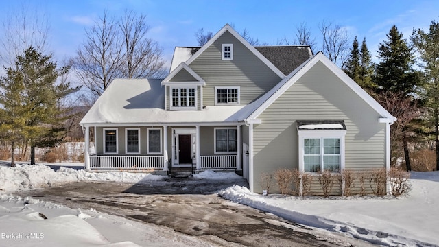 traditional home featuring a porch