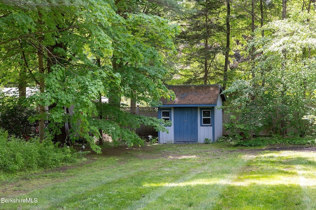 311 N Plain Rd, Great Barrington, MA 01236 - view of green lawn