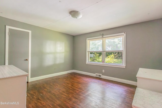106 Sampson Pkwy, Pittsfield, MA 01201 - photo 15