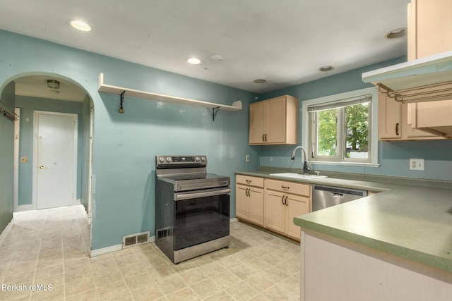 106 Sampson Pkwy, Pittsfield, MA 01201 - photo 5