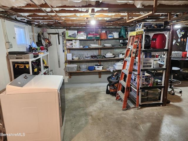 storage area with washer / dryer