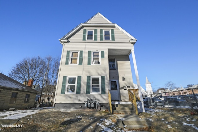 view of front of home