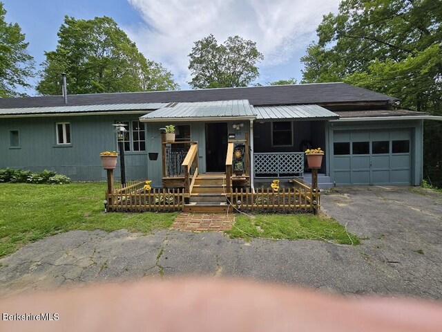 192 Curran Rd, Cheshire, MA 01225 - photo 1