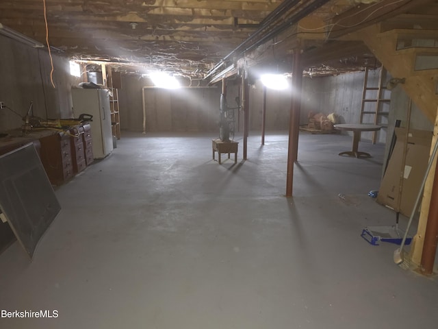 view of unfinished basement