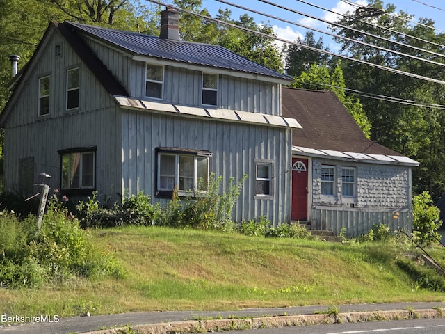 450 River Rd, Clarksburg, MA 01247 - photo 1