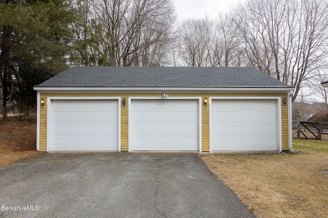 view of detached garage