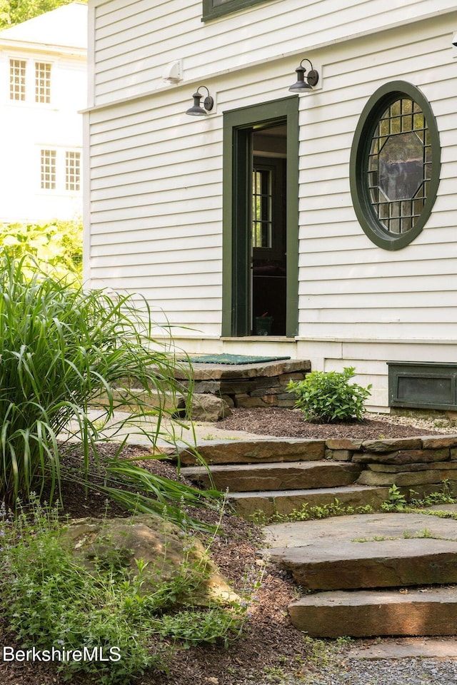 9 Yale Hill Rd, Stockbridge, MA 01262 - view of doorway to property