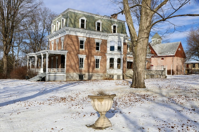 view of front of property