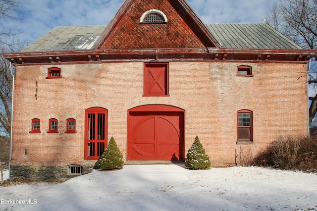 view of front facade