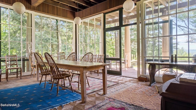 view of sunroom / solarium