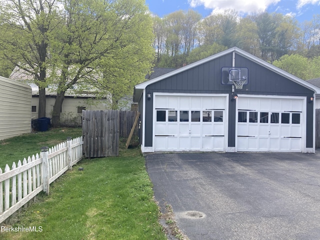 view of detached garage