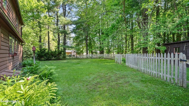 147 Hurlburt Rd, Great Barrington, MA 01230 - view of yard