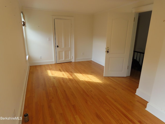 empty room featuring light hardwood / wood-style flooring