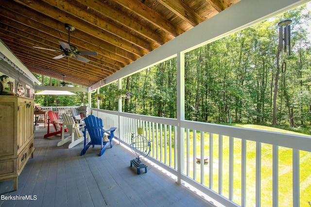 deck with ceiling fan