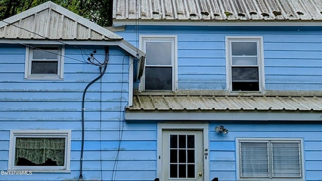 59 E Hoosac St, Adams, MA 01220 - photo 2