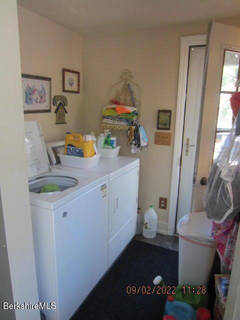 119 Appleton Ave, Pittsfield, MA 01201 - laundry area featuring washing machine and dryer and laundry area