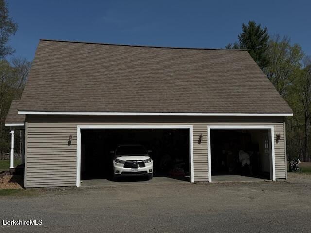 view of detached garage