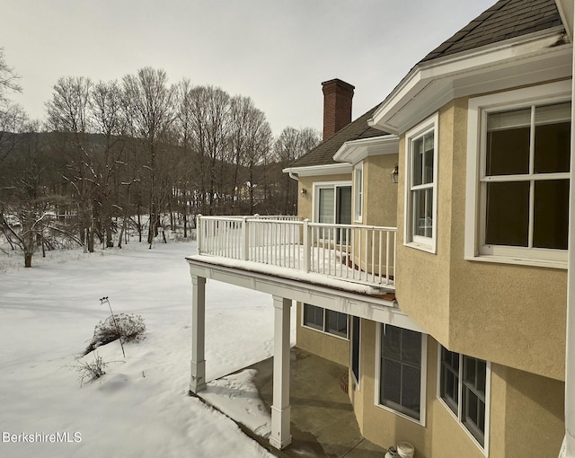 exterior space featuring a balcony