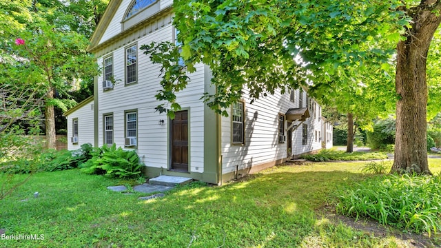 exterior space with a lawn