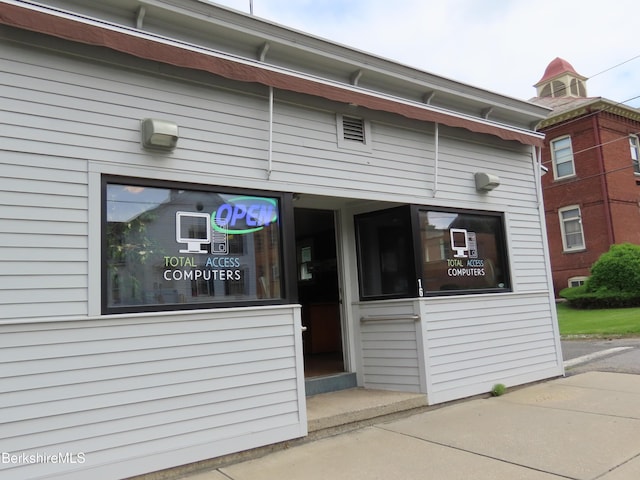 16-18 Hoosac St, Adams, MA 01220 - view of entrance to property