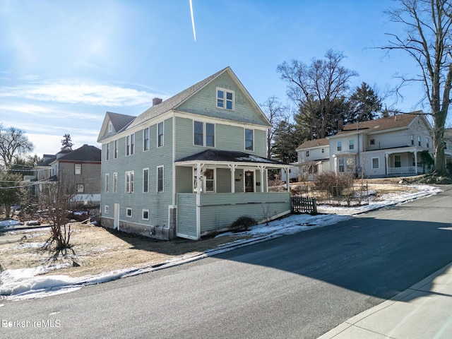 view of front facade with covered porch