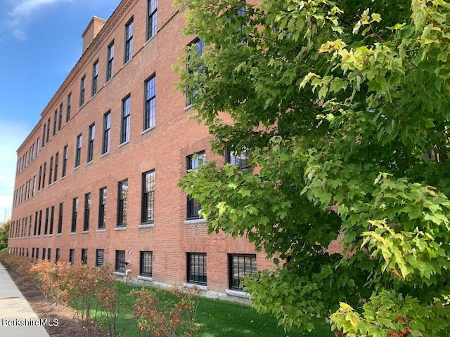 view of building exterior