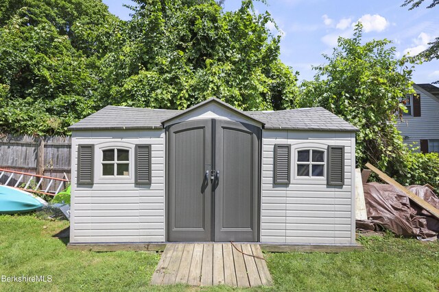 198 Allengate Ave, Pittsfield, MA 01201 - photo 10