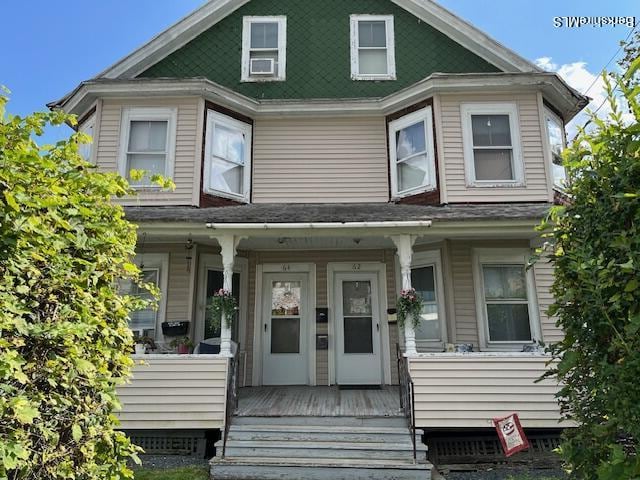 view of front facade featuring covered porch