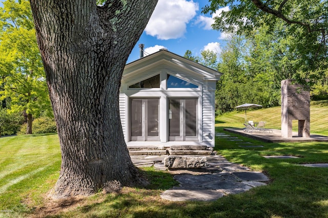 exterior space featuring a yard