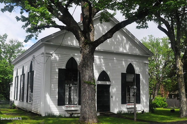 3 Swamp Rd, West Stockbridge, MA 01266 - neoclassical home with a chimney