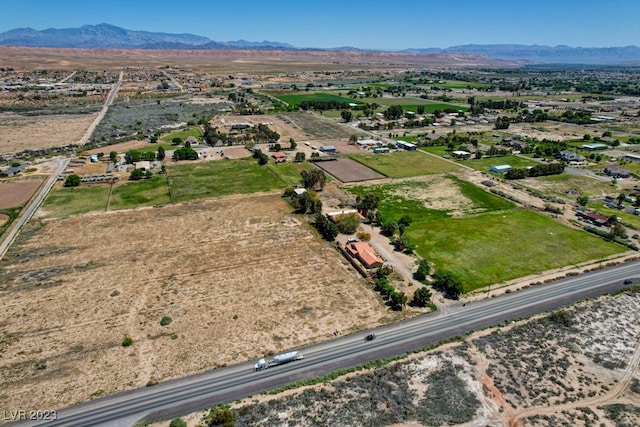 bird's eye view featuring a mountain view