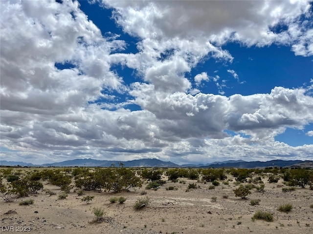 Listing photo 2 for 6861 N Moonhill Ave, Pahrump NV 89060