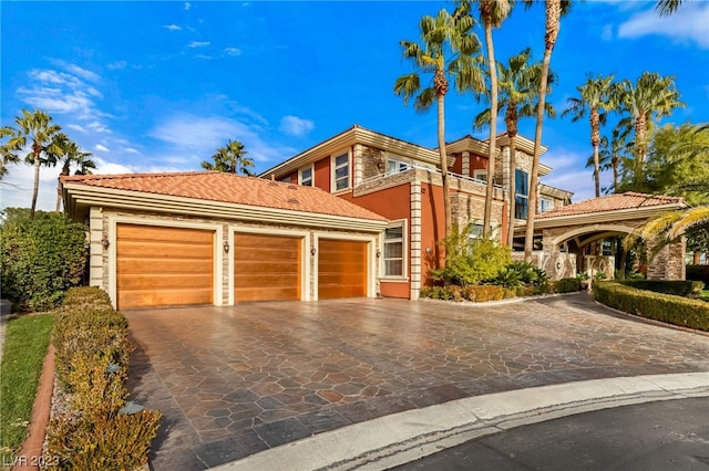 view of front of house featuring a garage