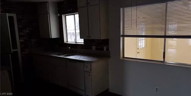 kitchen featuring sink