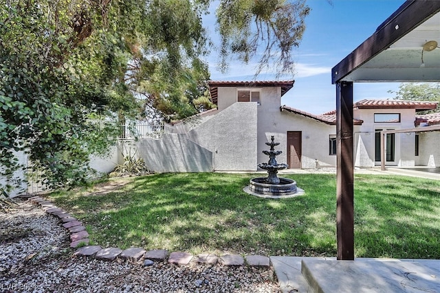 view of yard featuring a patio area