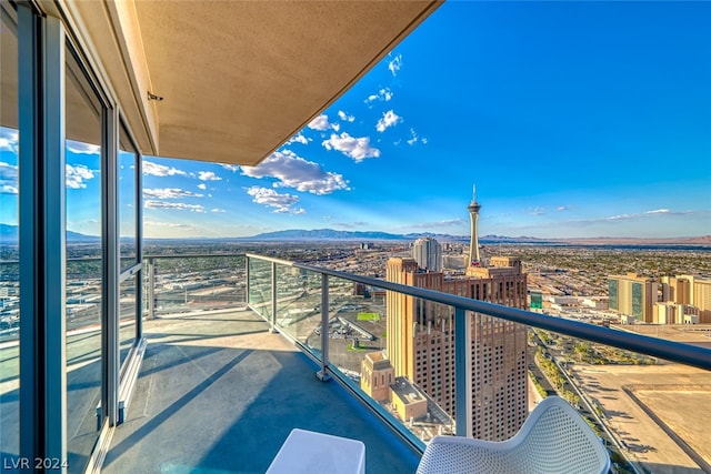 balcony featuring a mountain view