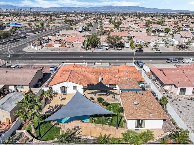 bird's eye view featuring a mountain view