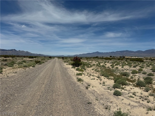 Listing photo 3 for 821 N Emery St, Pahrump NV 89060